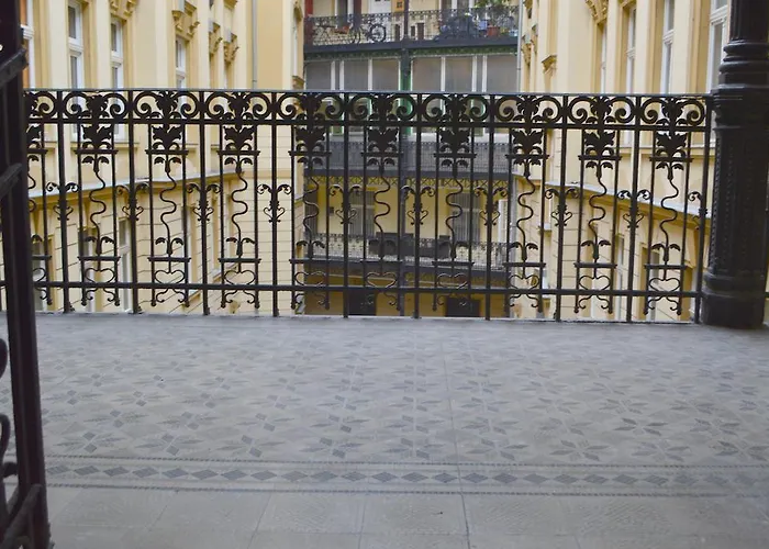 Pensionat Synagogue View *