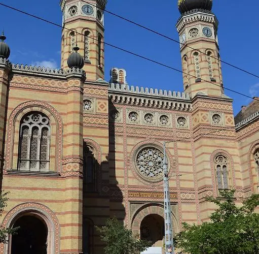 Synagogue View Budapesta
