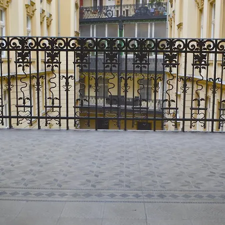 Vendégház Synagogue View *