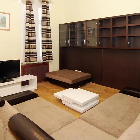 Synagogue View * Budapest