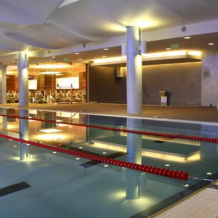 Synagogue View * Budapest